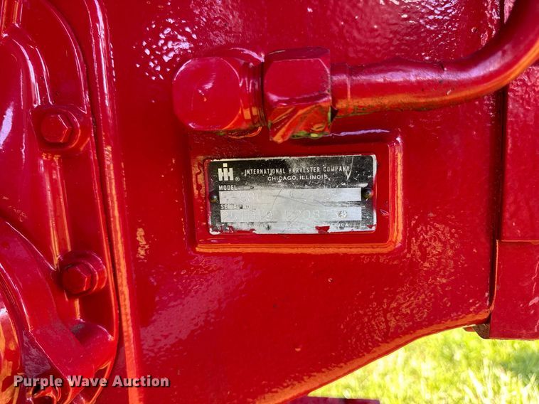 image for item DV2623 1979 International F-986 tractor