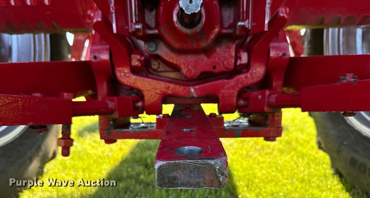 image for item DV2623 1979 International F-986 tractor