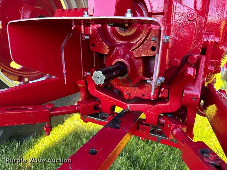 image for item DV2623 1979 International F-986 tractor