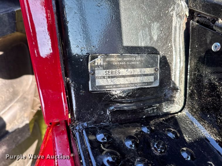 image for item DV2623 1979 International F-986 tractor