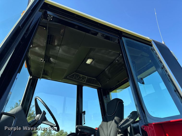 image for item DV2623 1979 International F-986 tractor