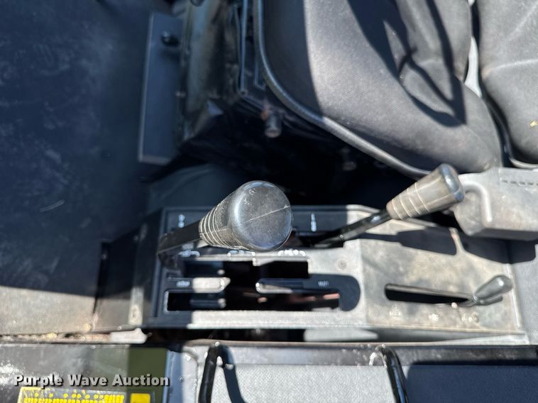 image for item DV2623 1979 International F-986 tractor