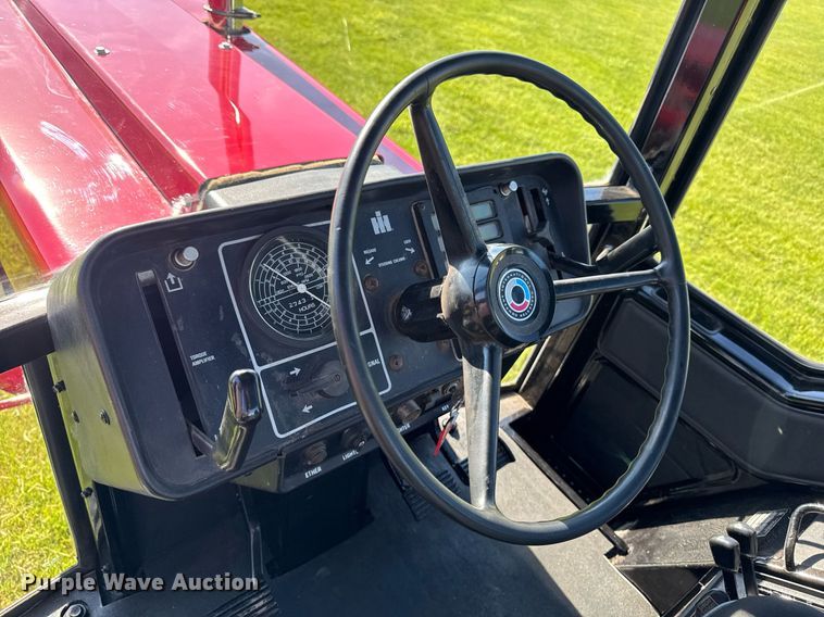 image for item DV2623 1979 International F-986 tractor