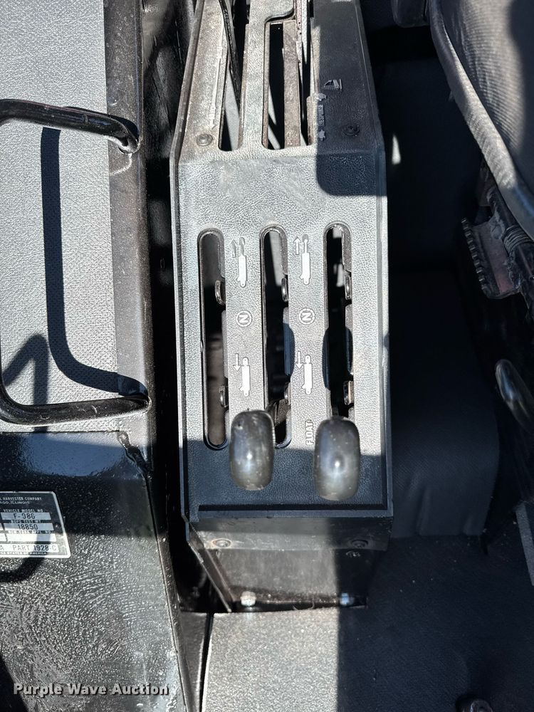 image for item DV2623 1979 International F-986 tractor