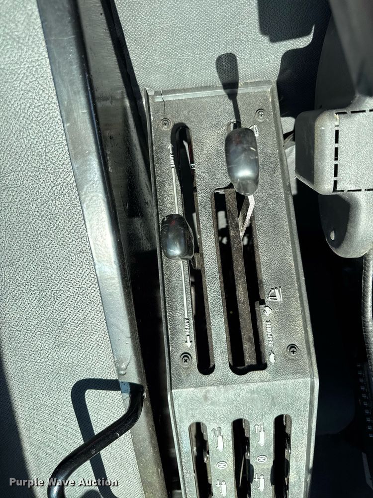 image for item DV2623 1979 International F-986 tractor