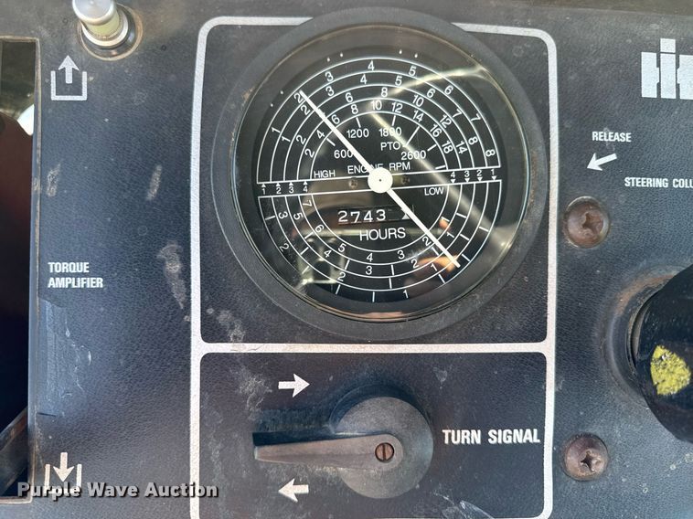 image for item DV2623 1979 International F-986 tractor