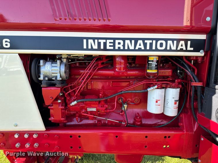 image for item DV2623 1979 International F-986 tractor