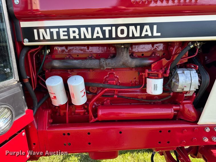 image for item DV2623 1979 International F-986 tractor