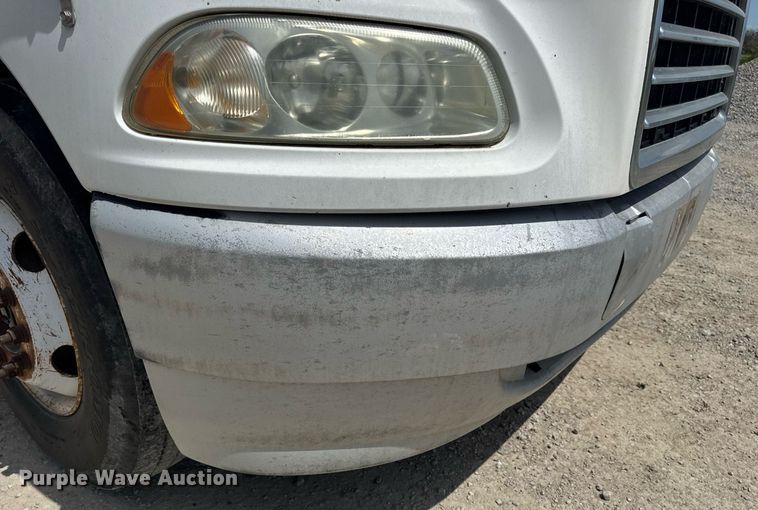 image for item DV4019 2002 Mack CX613 fertilizer delivery truck