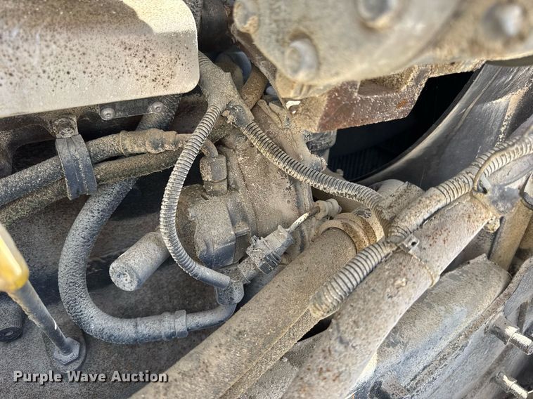 image for item DV4019 2002 Mack CX613 fertilizer delivery truck