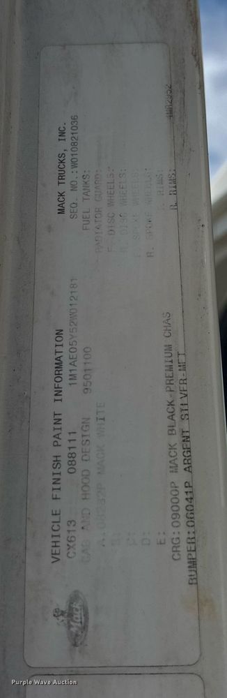 image for item DV4019 2002 Mack CX613 fertilizer delivery truck