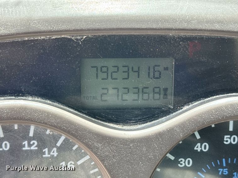 image for item DV4019 2002 Mack CX613 fertilizer delivery truck