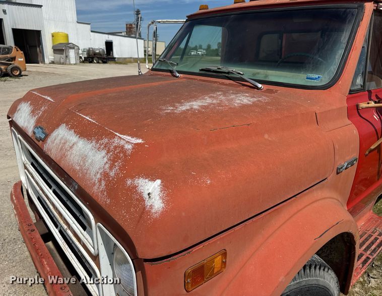 image for item DV4020 1969 Chevrolet C50 grain truck