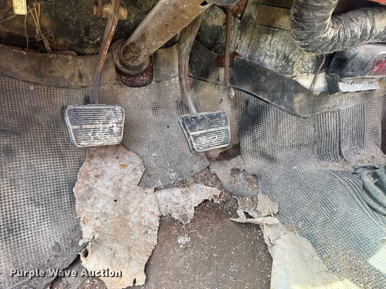 image for item DV4020 1969 Chevrolet C50 grain truck