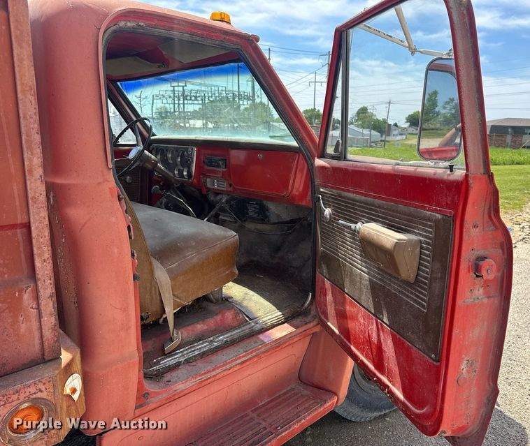 image for item DV4020 1969 Chevrolet C50 grain truck