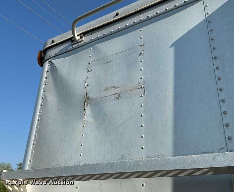 image for item DV4037 1999 Timpte Super Hopper grain trailer