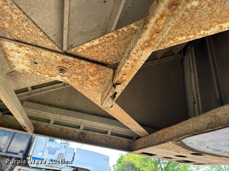 image for item DV4037 1999 Timpte Super Hopper grain trailer