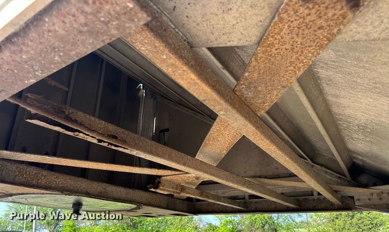 image for item DV4037 1999 Timpte Super Hopper grain trailer