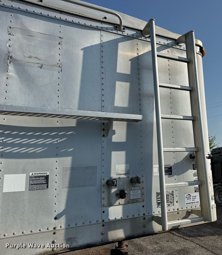 image for item DV4037 1999 Timpte Super Hopper grain trailer