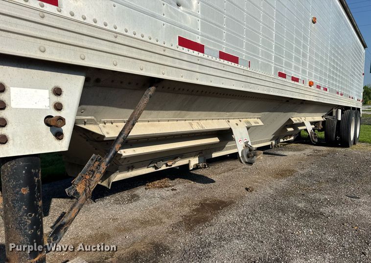 image for item DV4037 1999 Timpte Super Hopper grain trailer