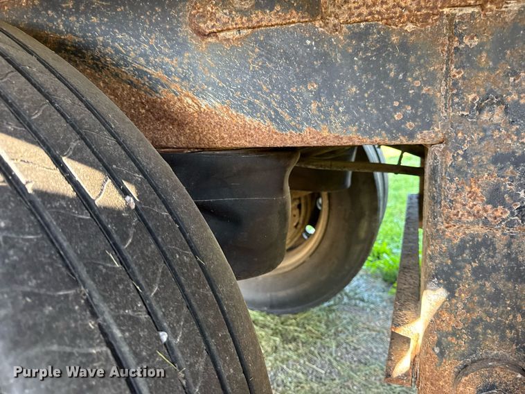 image for item DV4037 1999 Timpte Super Hopper grain trailer