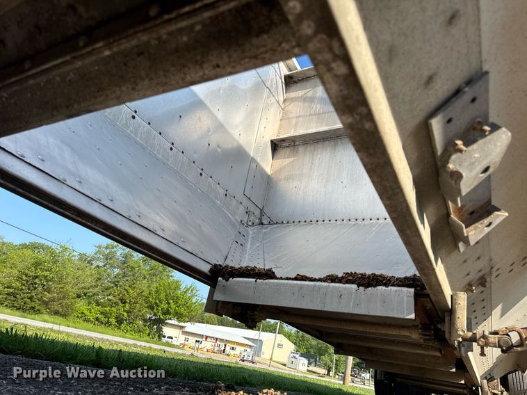 image for item DV4037 1999 Timpte Super Hopper grain trailer