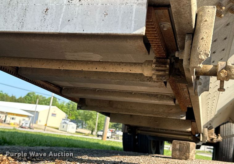 image for item DV4037 1999 Timpte Super Hopper grain trailer