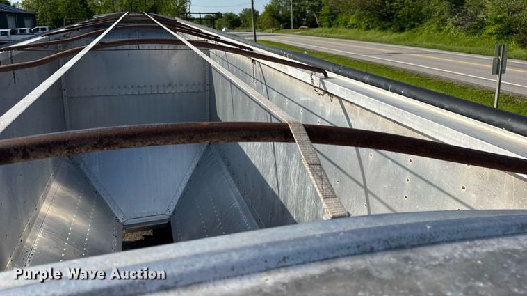 image for item DV4037 1999 Timpte Super Hopper grain trailer