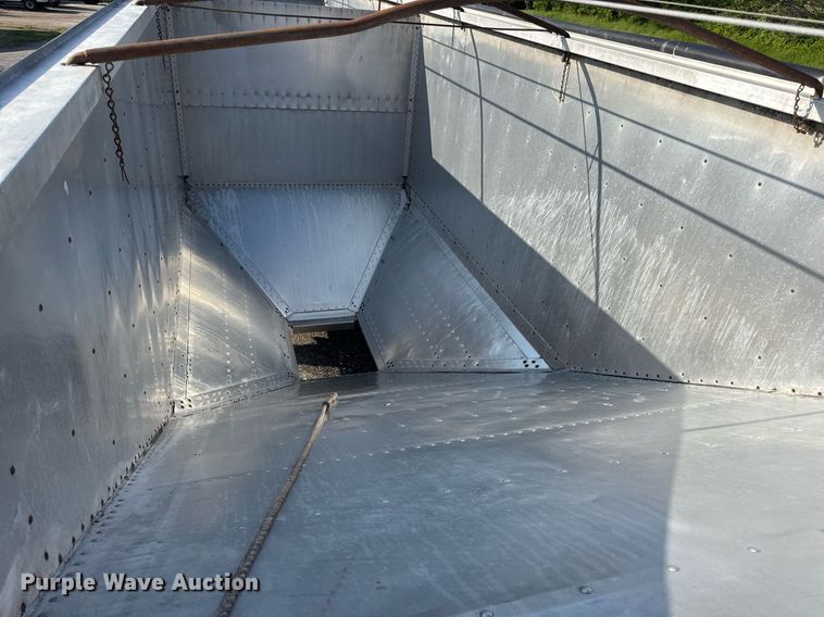 image for item DV4037 1999 Timpte Super Hopper grain trailer