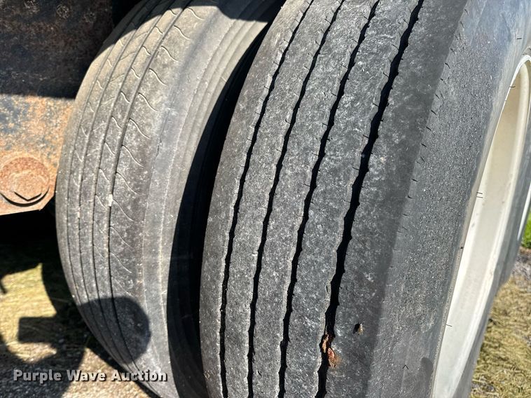 image for item DV4037 1999 Timpte Super Hopper grain trailer