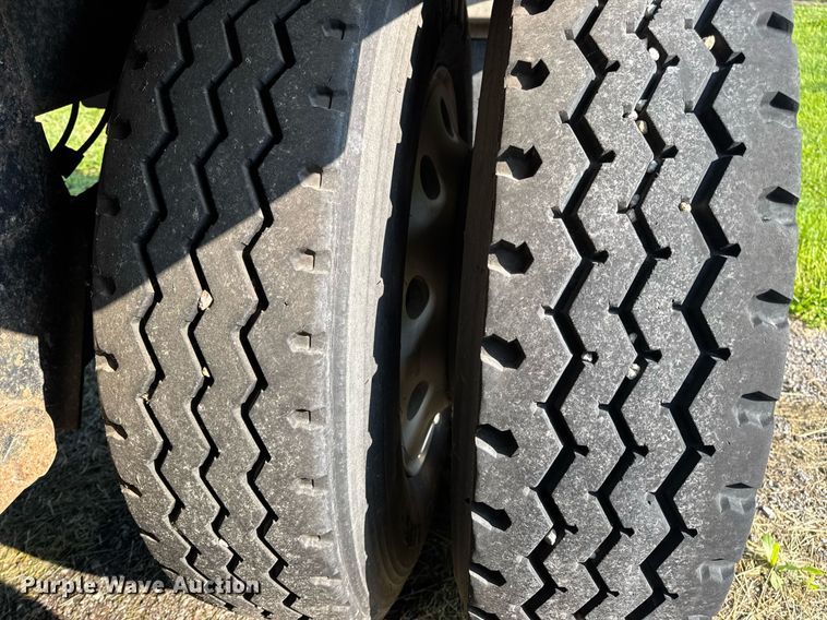 image for item DV4037 1999 Timpte Super Hopper grain trailer