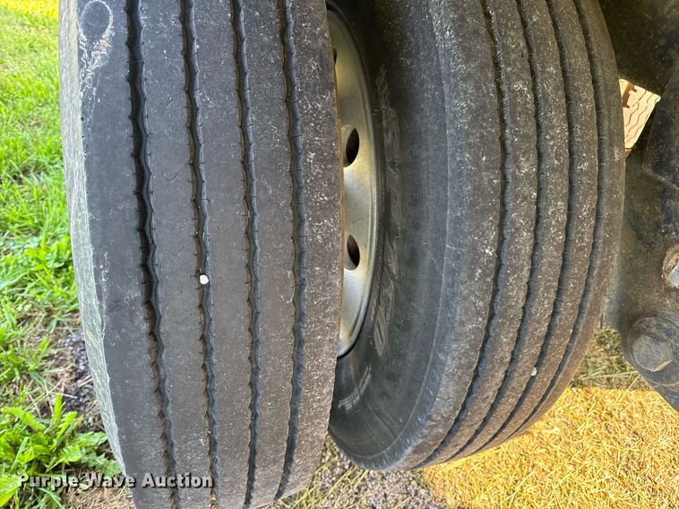 image for item DV4037 1999 Timpte Super Hopper grain trailer