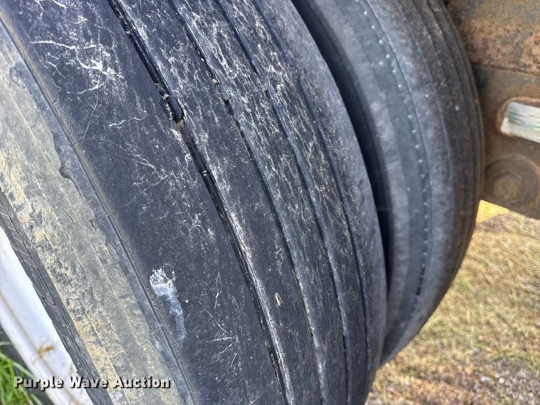 image for item DV4037 1999 Timpte Super Hopper grain trailer