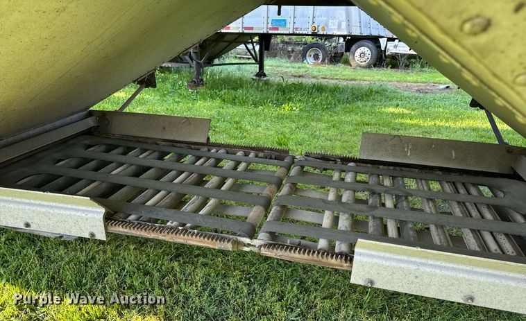 image for item DV4038 2006 Timpte Super Hopper grain trailer