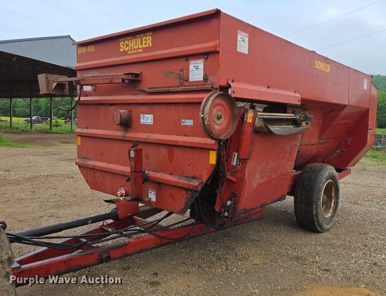 image for item DW7011 Schuler SRM 453 feed wagon