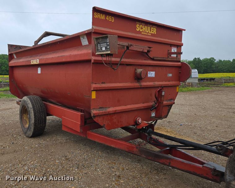 image for item DW7011 Schuler SRM 453 feed wagon