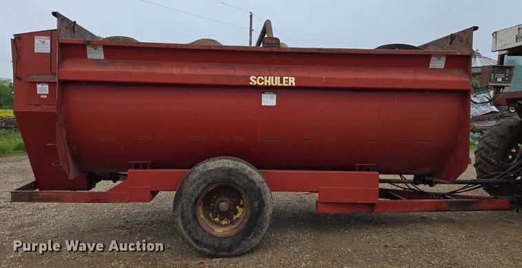 image for item DW7011 Schuler SRM 453 feed wagon