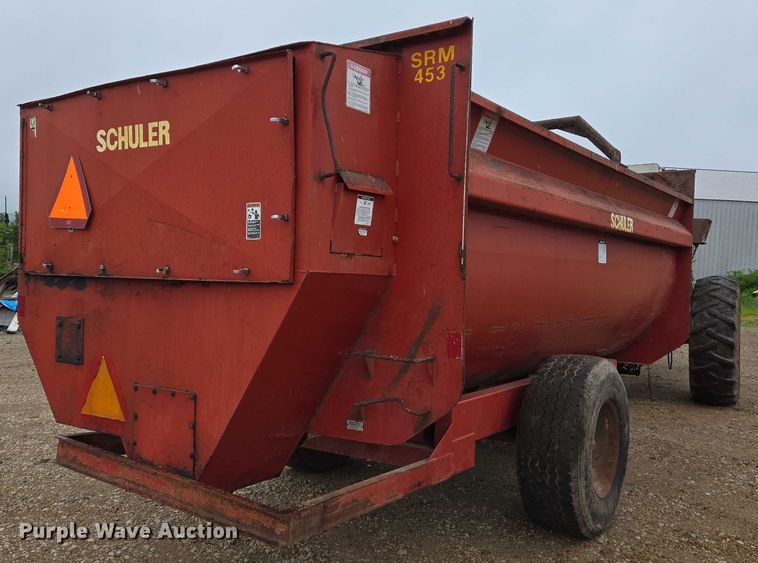 image for item DW7011 Schuler SRM 453 feed wagon