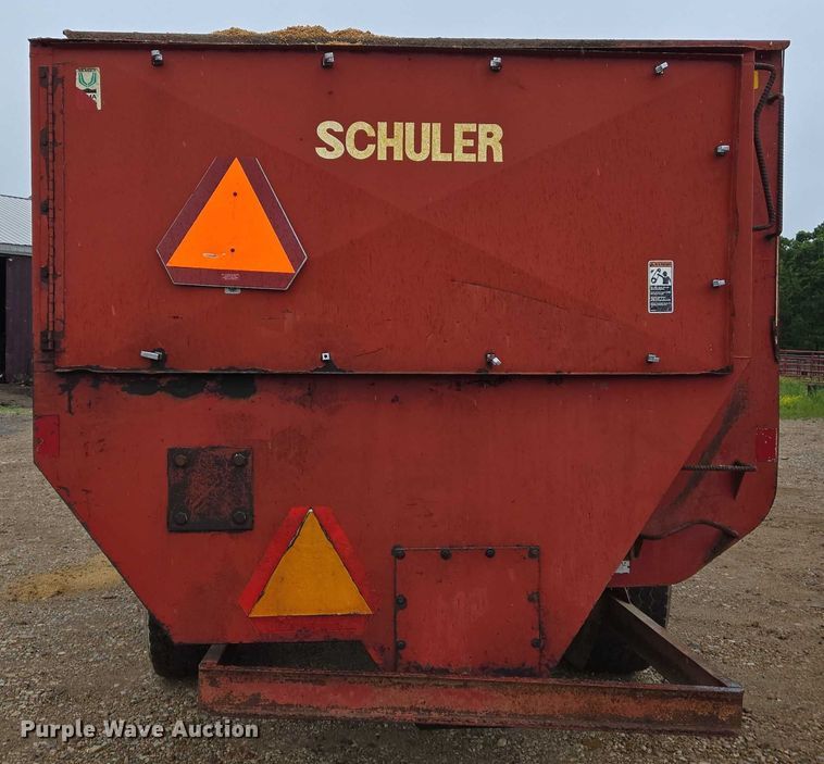 image for item DW7011 Schuler SRM 453 feed wagon