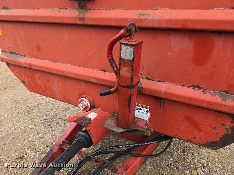 image for item DW7011 Schuler SRM 453 feed wagon