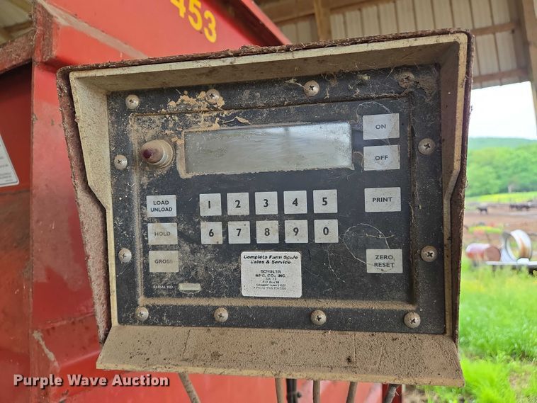 image for item DW7011 Schuler SRM 453 feed wagon