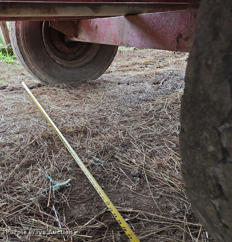 image for item DW7011 Schuler SRM 453 feed wagon