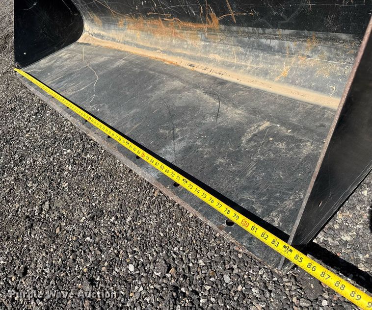 image for item DX8987 2016 Case Farmall 75C MFWD tractor