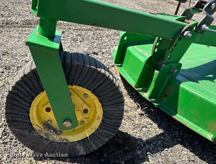image for item DX8989 John Deere MX6 rotary mower