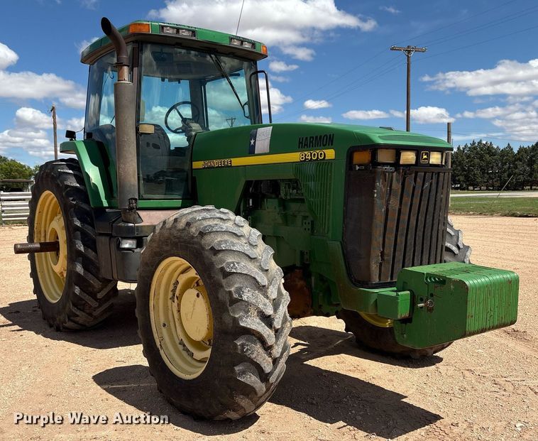 image for item DY2485 1998 John Deere 8400 MFWD tractor