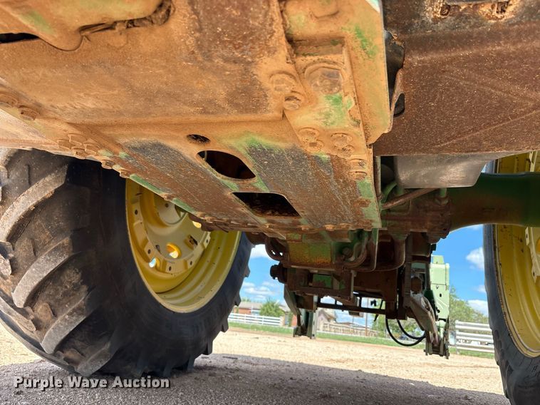 image for item DY2485 1998 John Deere 8400 MFWD tractor