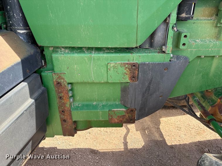 image for item DY2485 1998 John Deere 8400 MFWD tractor