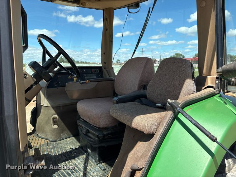 image for item DY2485 1998 John Deere 8400 MFWD tractor