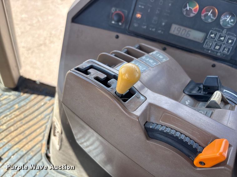 image for item DY2485 1998 John Deere 8400 MFWD tractor