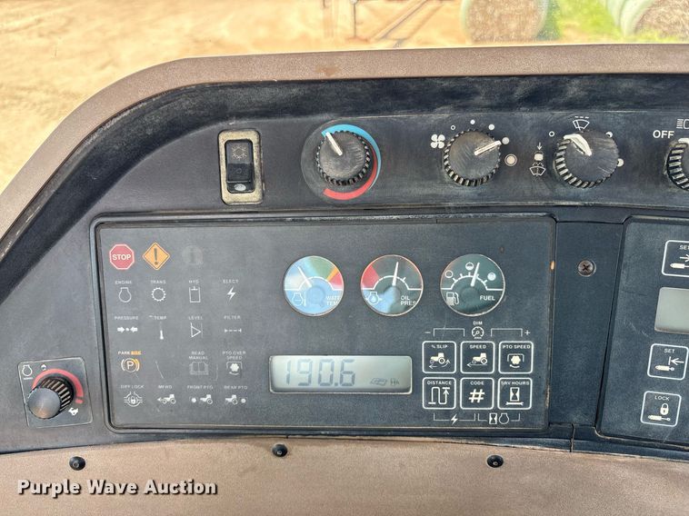 image for item DY2485 1998 John Deere 8400 MFWD tractor